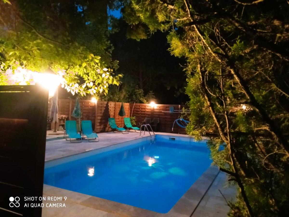 Chambre Independante Piscine, Parc, Cuisine... Brézilhac Zewnętrze zdjęcie